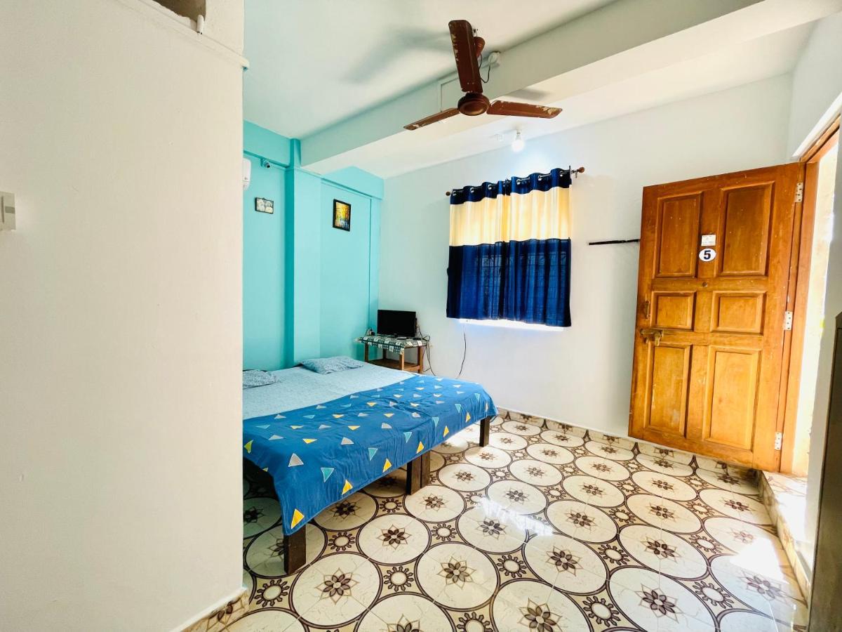 Blue Waves Guest House Calangute Eksteriør bilde