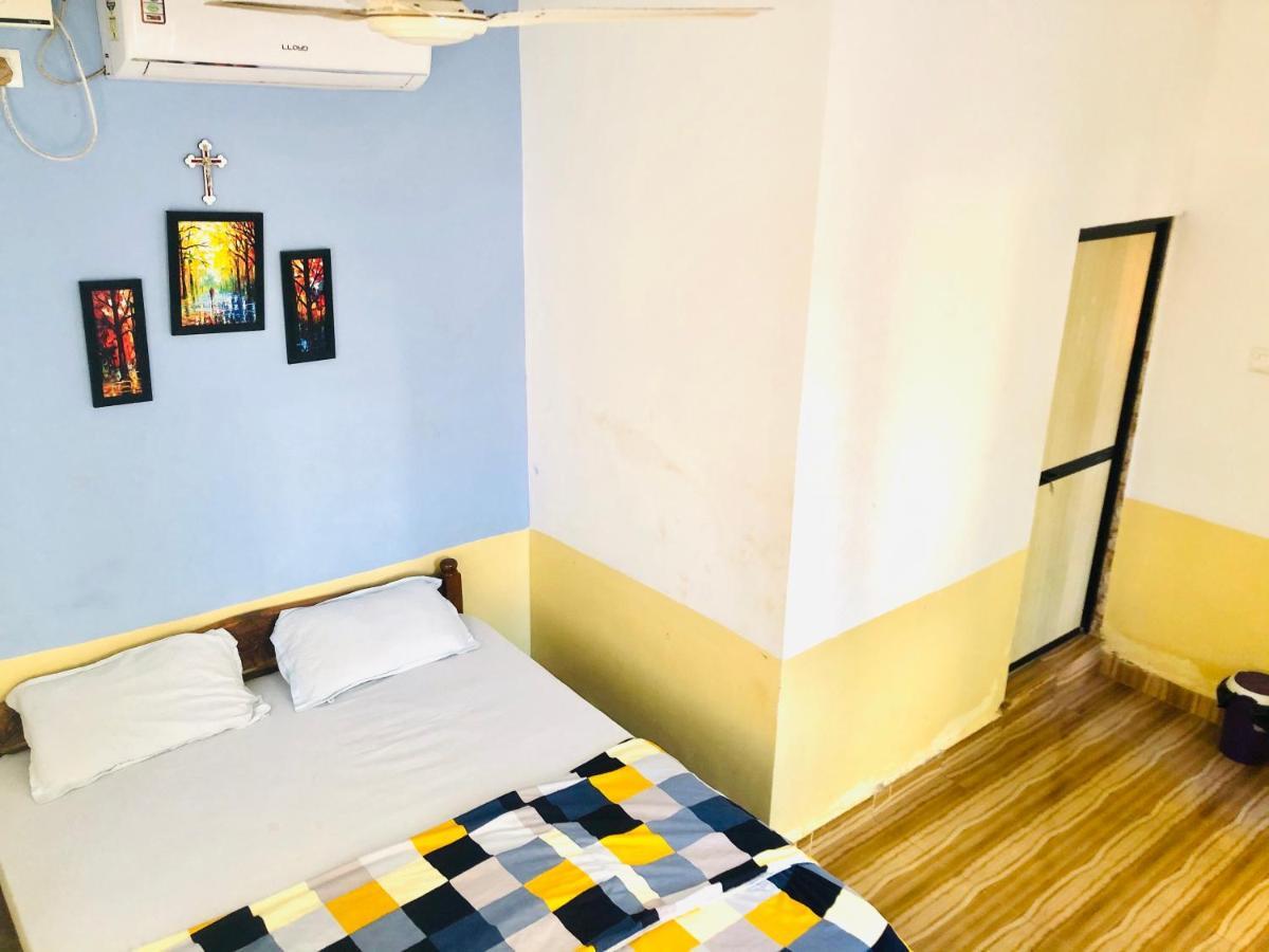 Blue Waves Guest House Calangute Eksteriør bilde